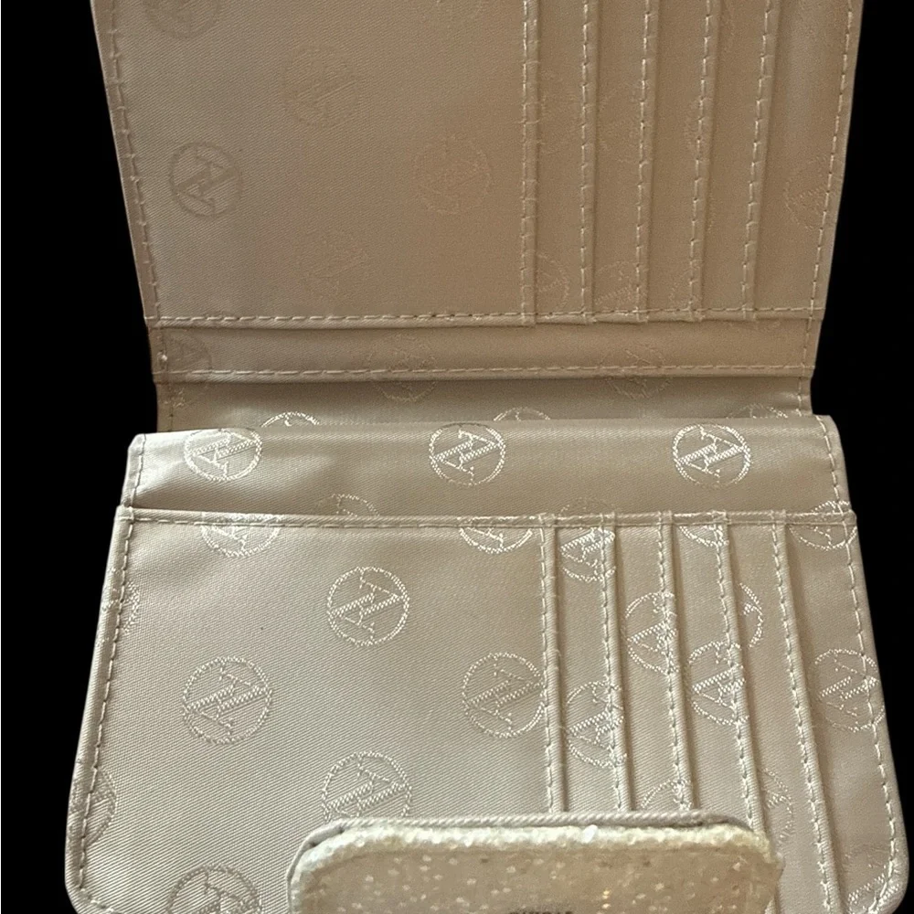 Adrienne Vittadini Studio Glitter Wallet | Champagne Beige | Compact Bifold